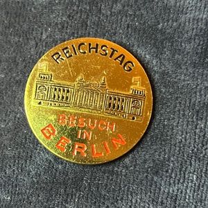Berliner Reichstag visit pin